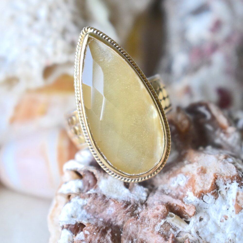 Anna Beck | Teardrop ring